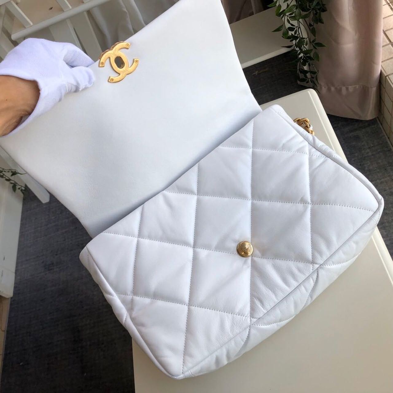 CHL 19 Maxi HandBag White For Women Bags, Shoulder And Crossbody Bags 14in/36cm AS1162