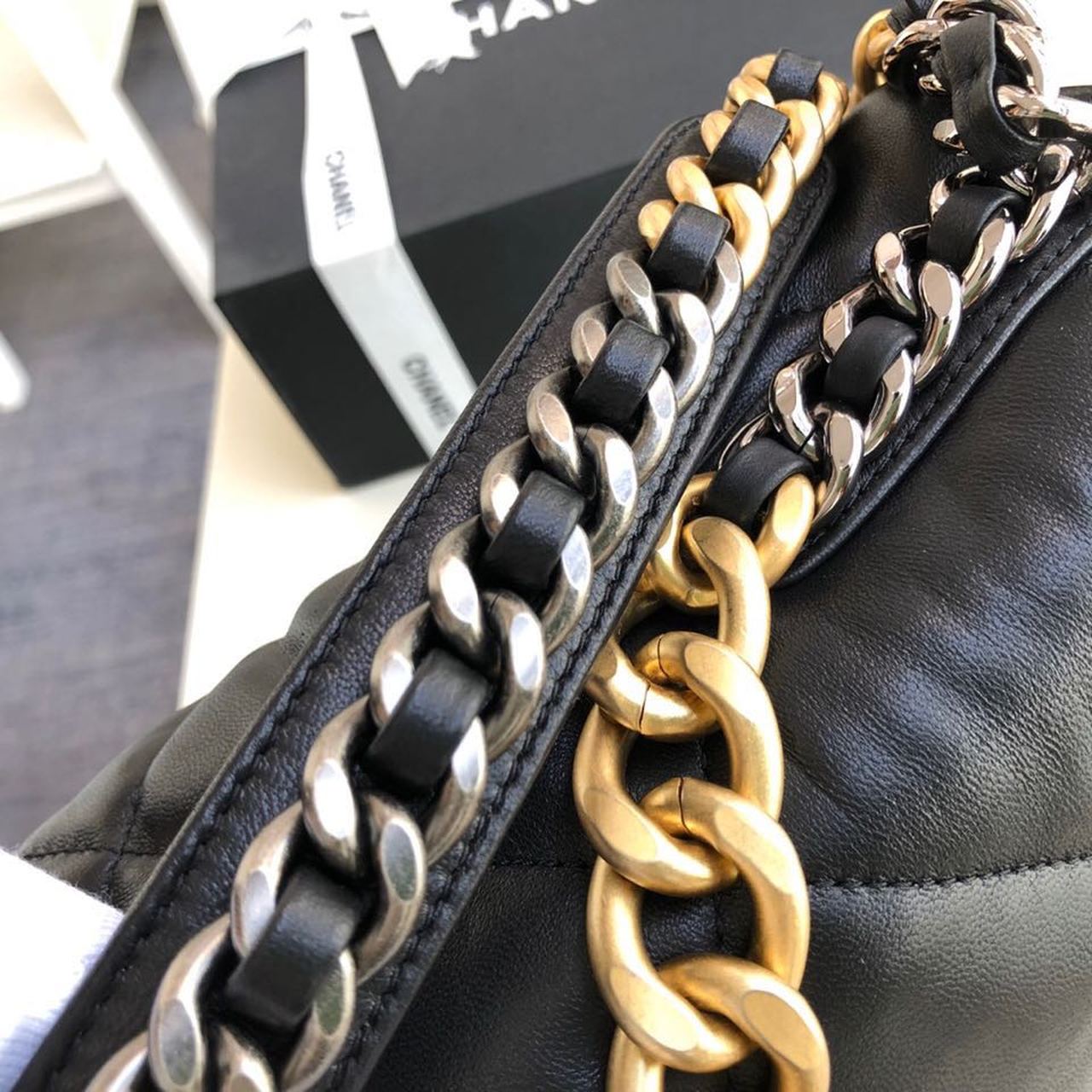 CHL 19 Maxi Handbag Black For Women Bags, Shoulder And Crossbody Bags 14in/36cm AS1162 B04852 94305