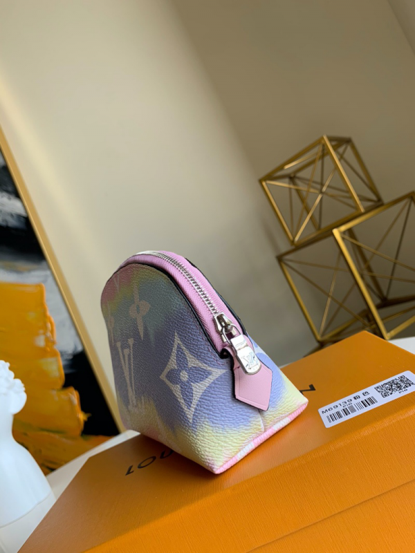 LOV2 Bags - Luxurious Bags  1138