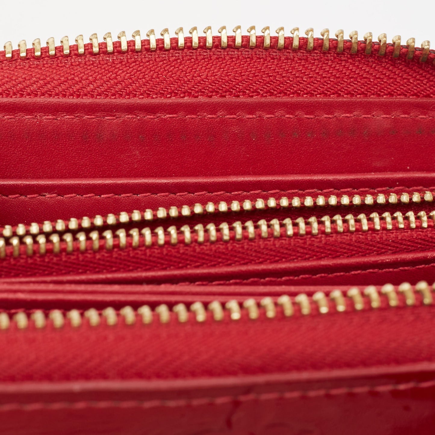 Louis Vuitton Pomme D&rsquo;amour Monogram Vernis Zippy Wallet