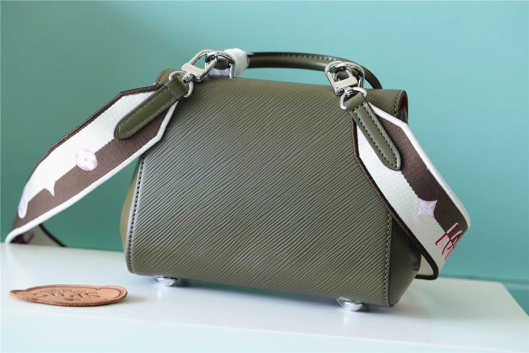 LV Cluny Mini Epi Green For Women,  Shoulder And Crossbody Bags 20cm/7.9in LVÃ‚Â 
