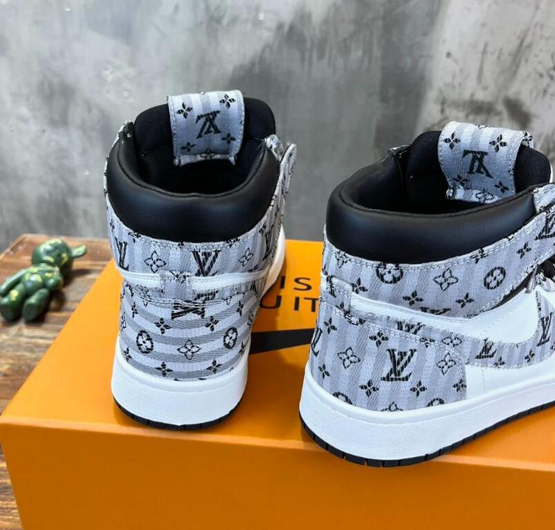 SAMC - NKE Shoes - 377