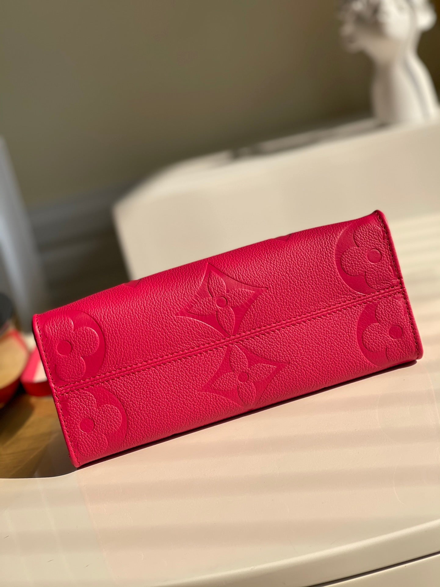 LV OnTheGo PM Tote Bag Monogram Empreinte Rosy For Women, WomenÃ¢â‚¬â„¢s Handbags, Shoulder And Crossbody Bags 9.8in/25cm LV M45660