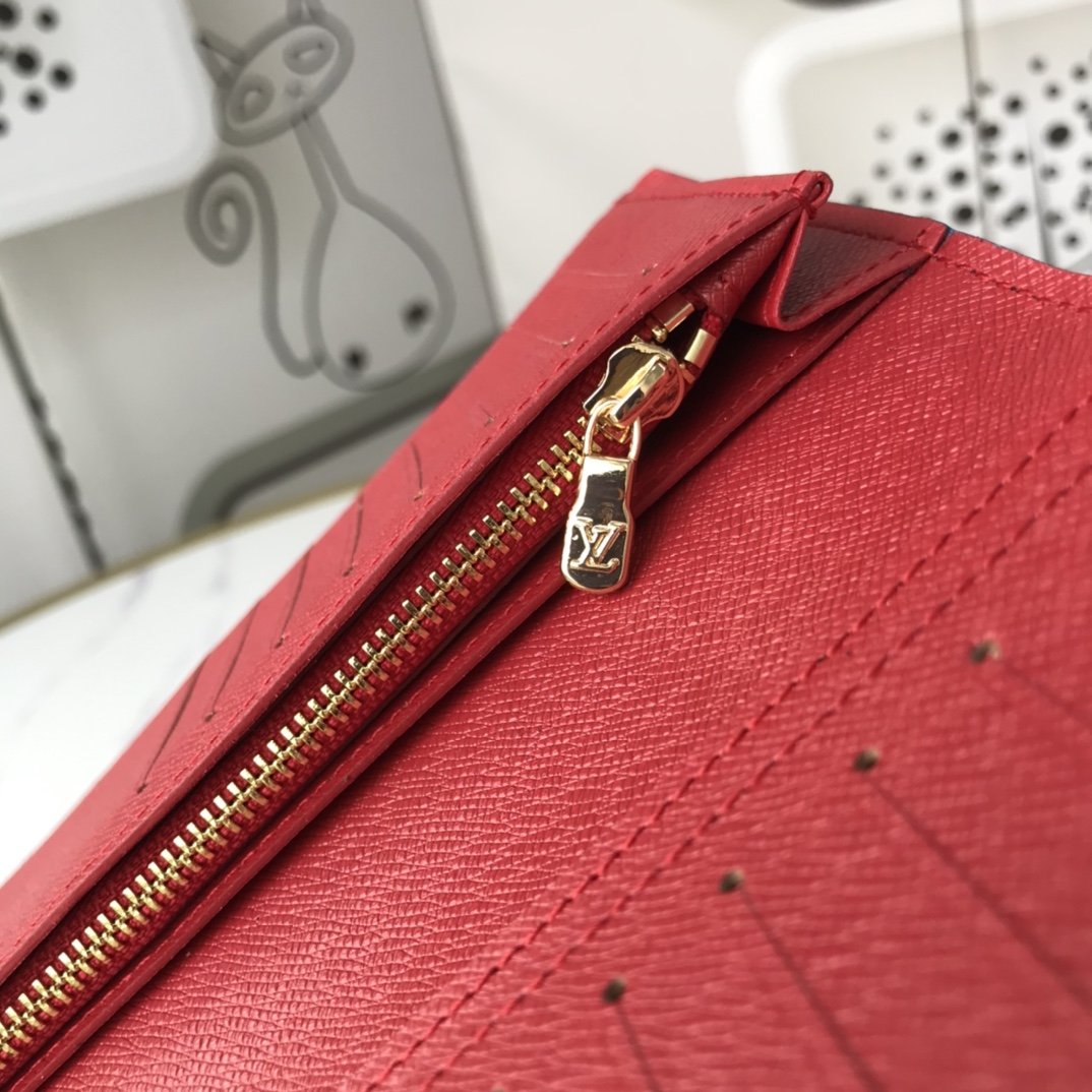 EN - New Arrival Wallet LUV 032