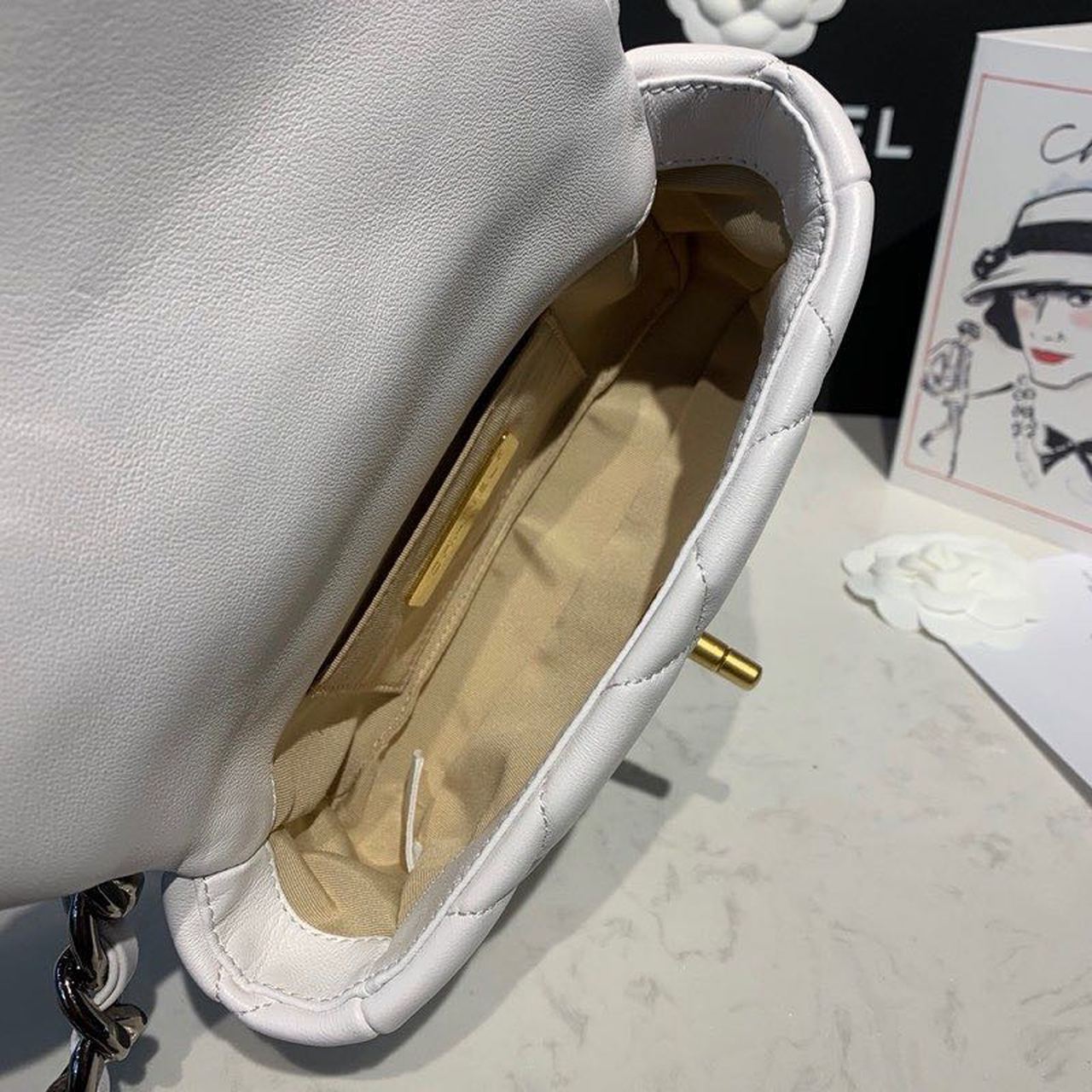 CHL 19 Waist Bag White For Women Bags 7.8in/20cm AS1163