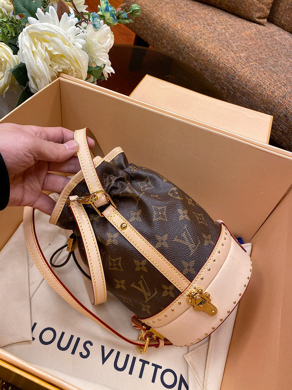 LOV2 Bags - Fashion Bags  2698