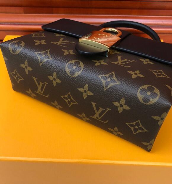 SAMC - LOV Bags - 2556