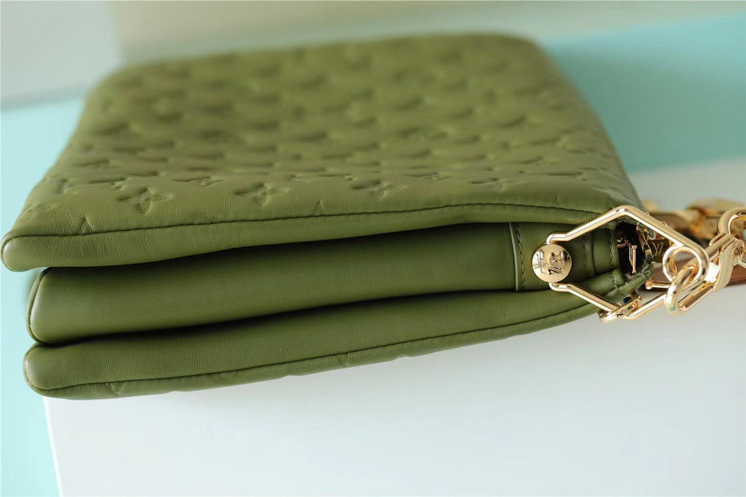 LV Coussin MM Monogram Khaki For Women, WomenÃ¢â‚¬â„¢s Handbags, Shoulder And Crossbody Bags 13.4in/34cm LV M20568