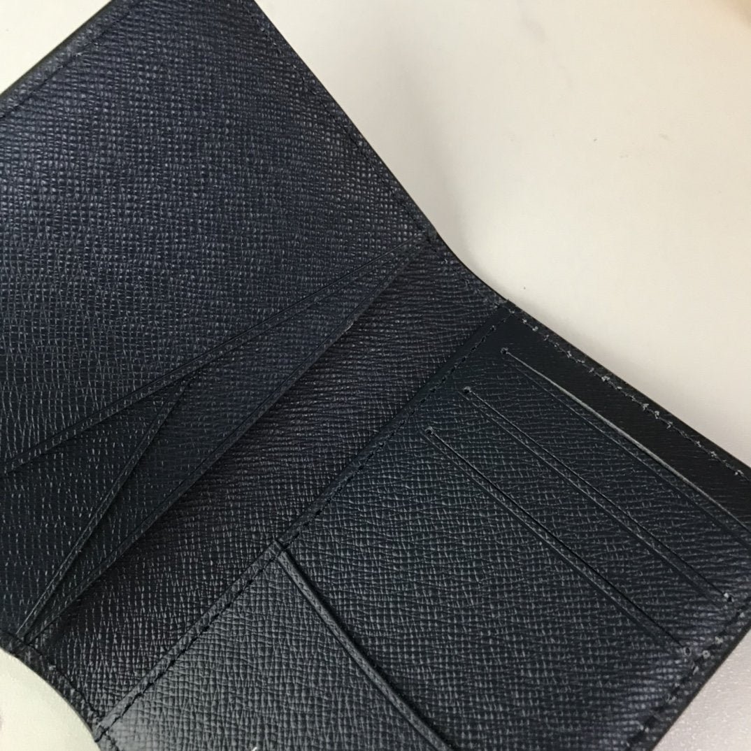 EN - New Arrival Wallet LUV 079