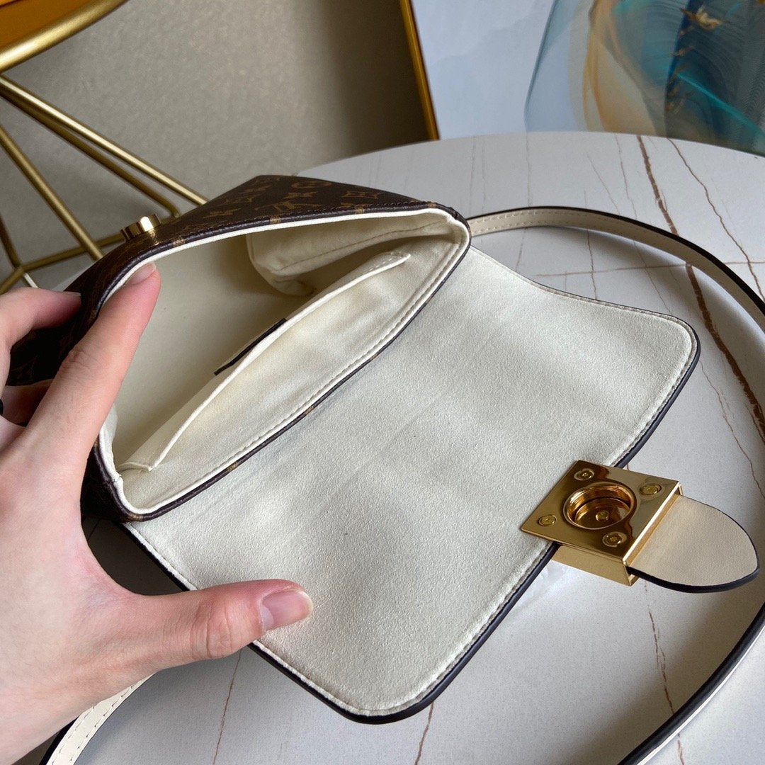 EN - New Arrival Bags LUV 150