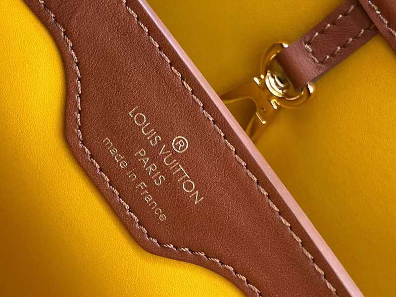 LOV2 Bags - Luxurious Bags  1102