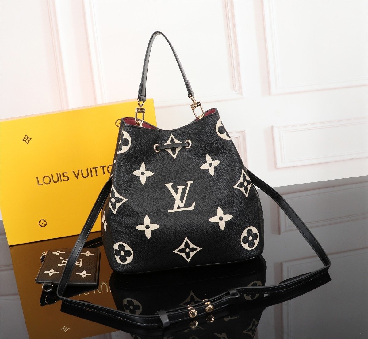 EN - New Arrival Bags LUV 032