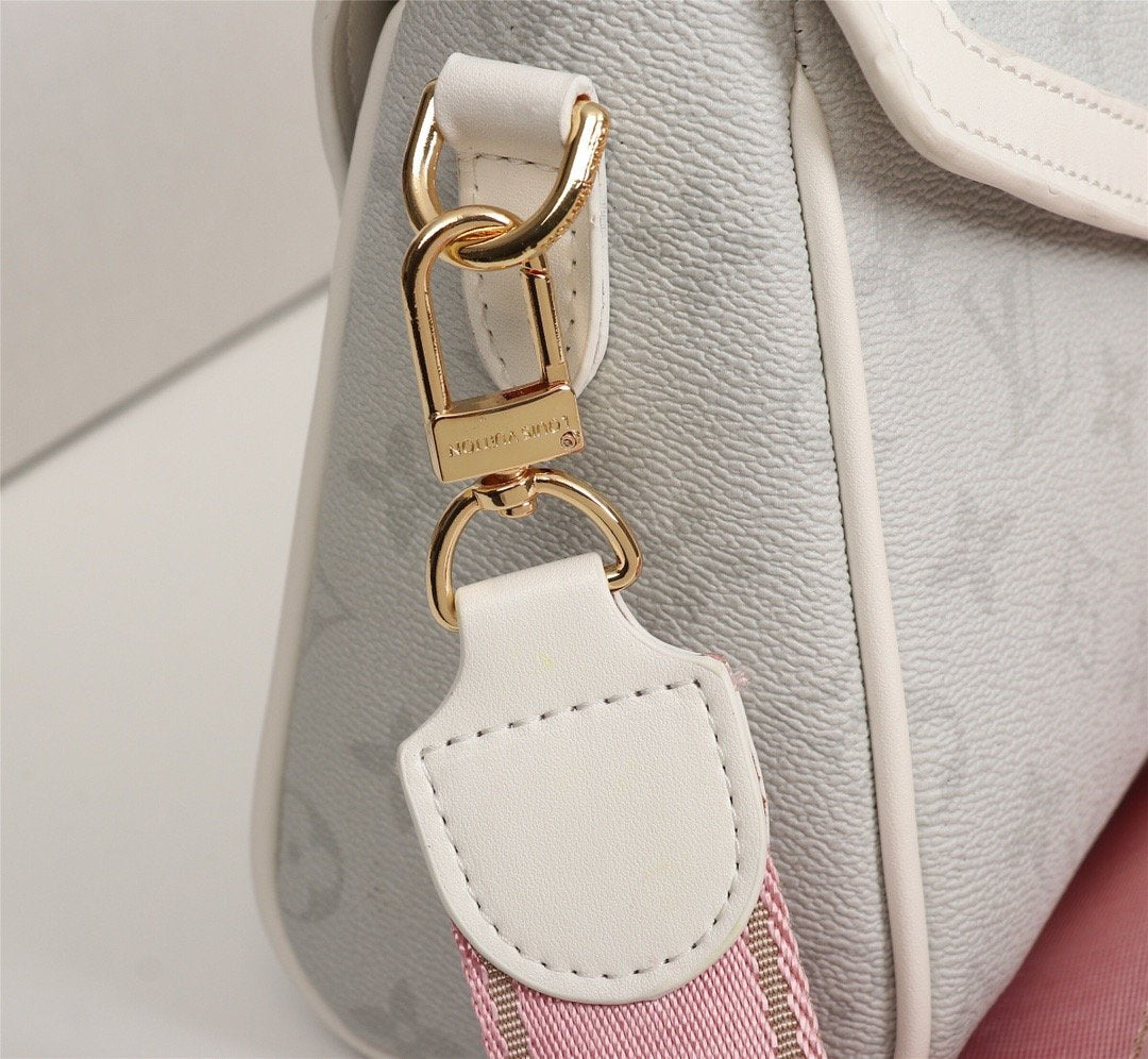 EN - New Arrival Bags LUV 234