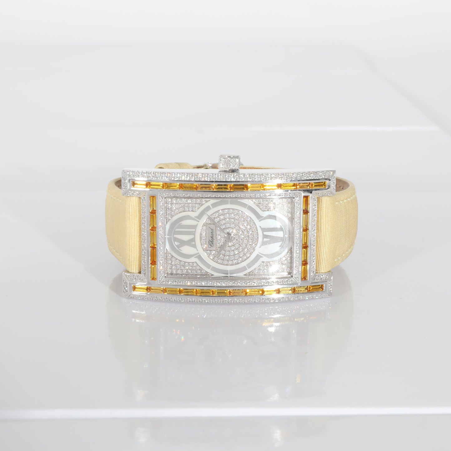 CHOPARD Classique Femme 17/3560/8-02 Women's Watch in White Gold