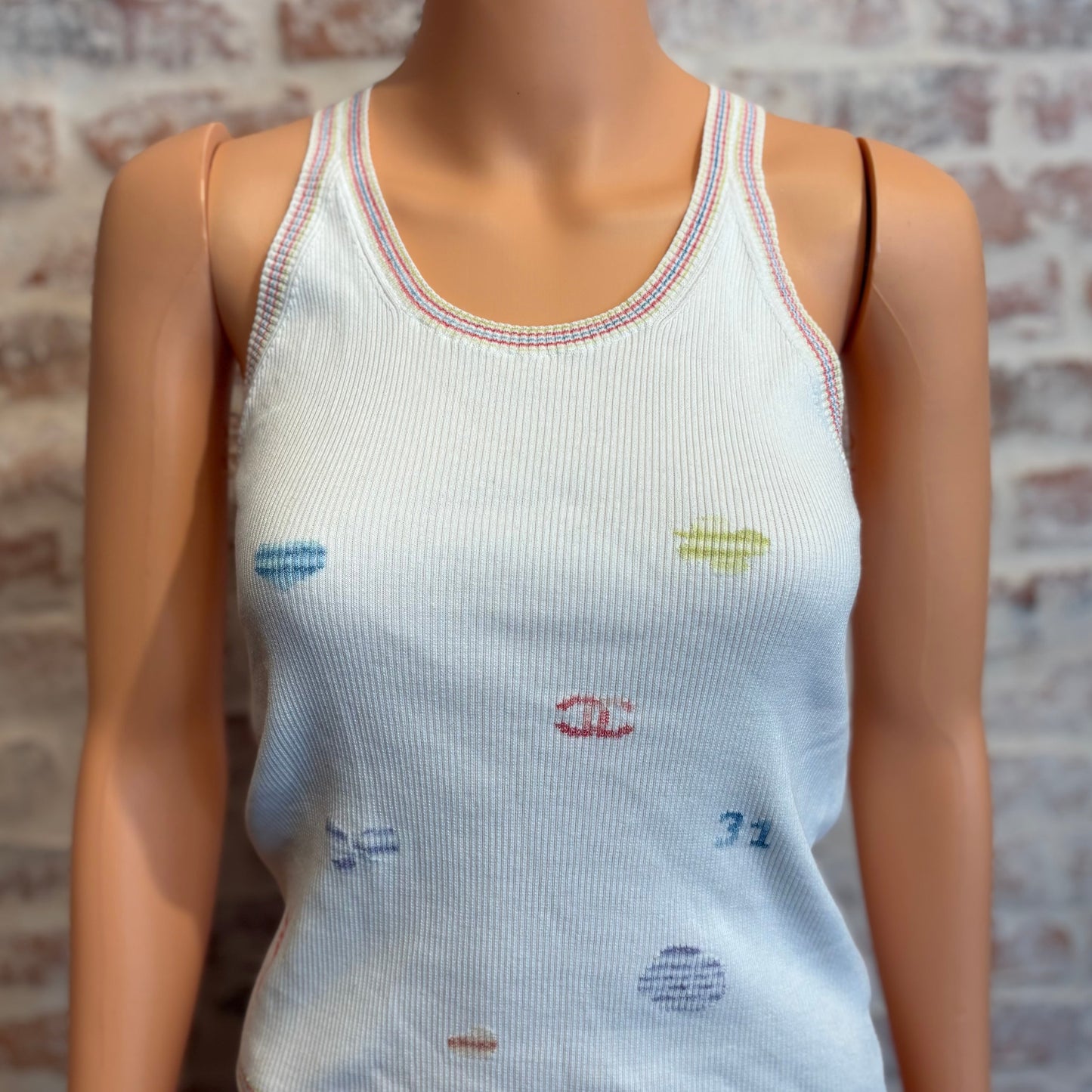 CHANEL White Ribbed Multicolor Clover Tank Top Sz 40(10US)