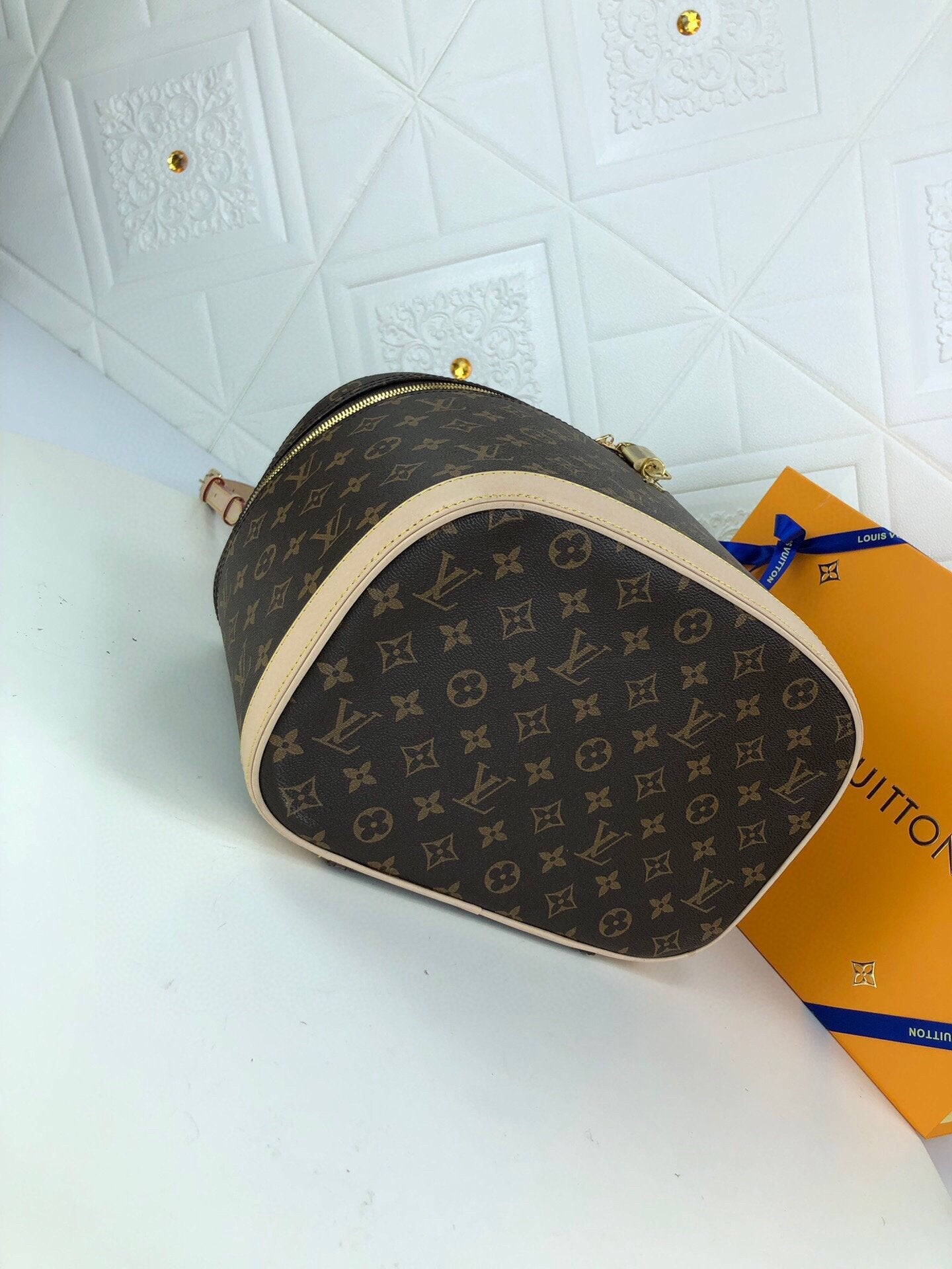 EN - New Arrival Bags LUV 024