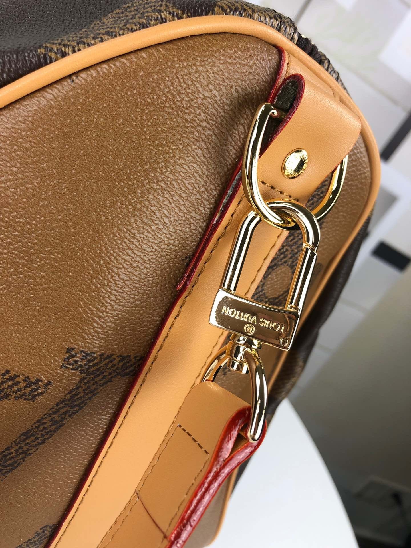 EN - New Arrival Bags LUV 031