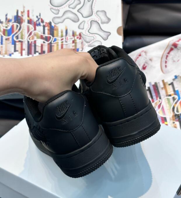 SAMC - NKE Shoes - 352