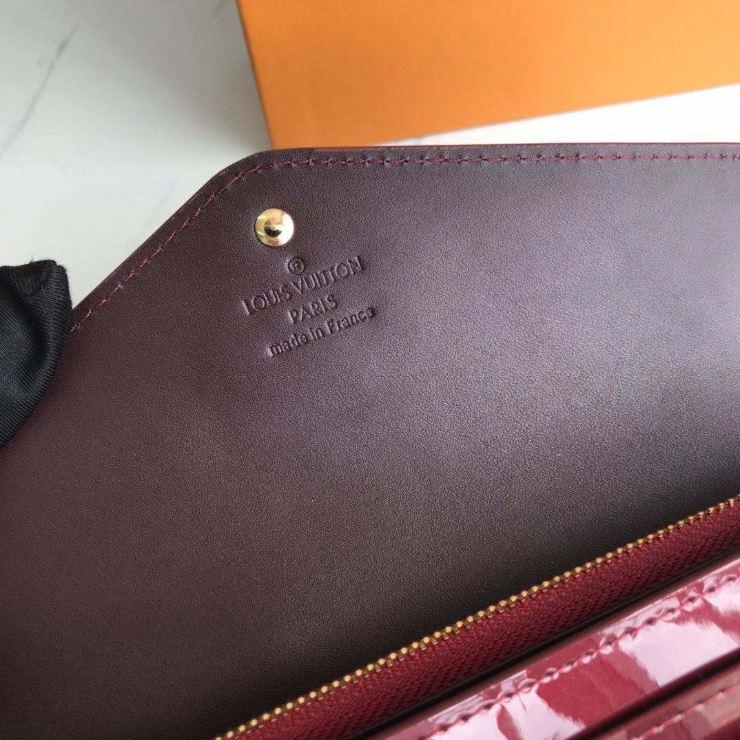 EN - New Arrival Wallet LUV 007