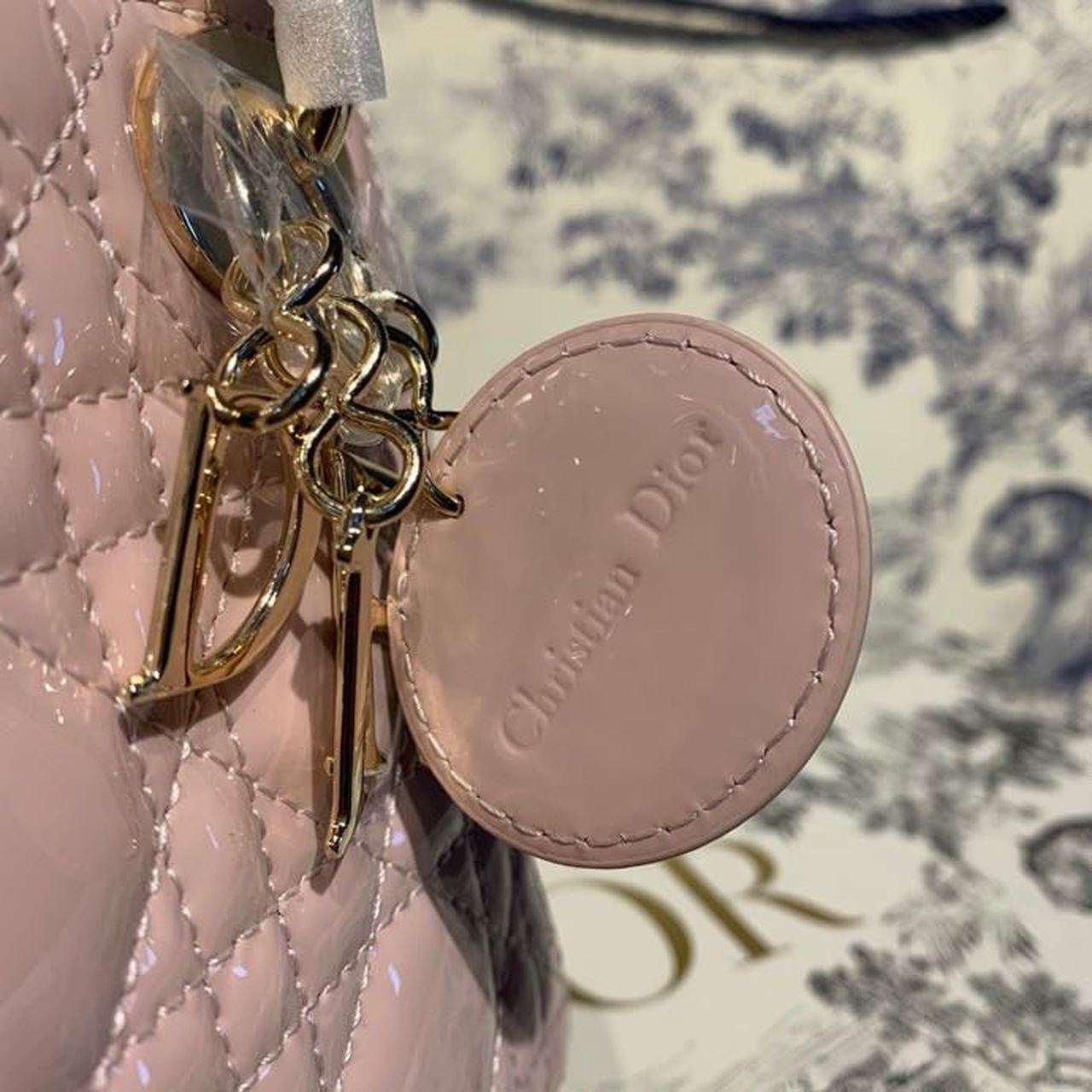 GLAMI Mini Lady Bag with Chain Gold Toned Hardware Spring/Summer Collection, Light Pink, For Women WomenÃ¢â‚¬â„¢s Handbags, 18cm CD M0505OADU_M15P