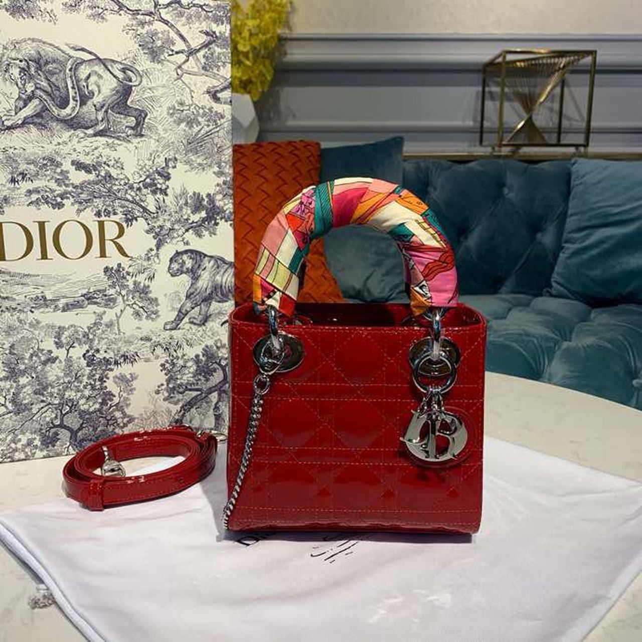 GLAMI Mini Lady Bag with Chain Silver Hardware Spring/Summer Collection, Red, For Women WomenÃ¢â‚¬â„¢s Handbags, 18cm CD M0505OCAL_M52R