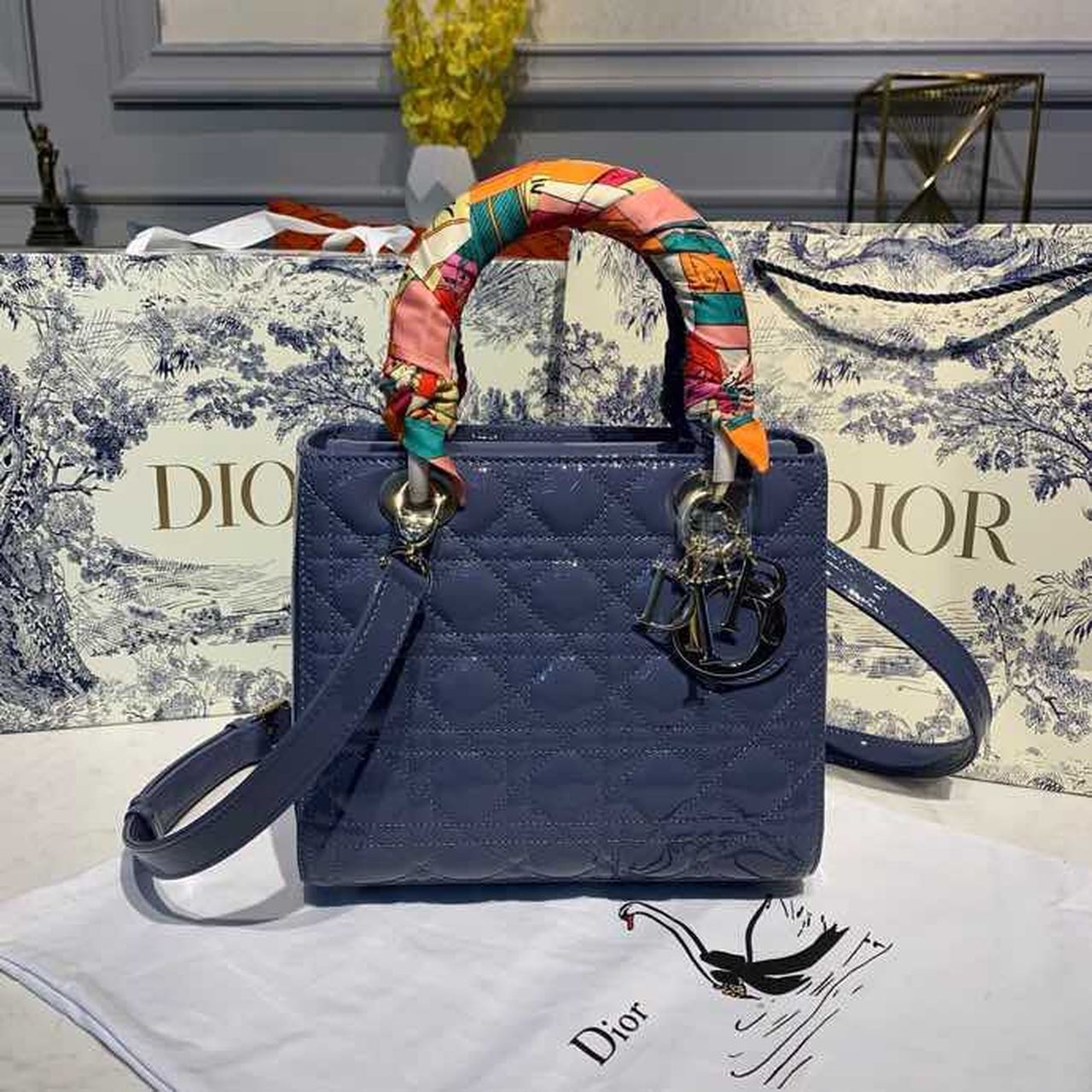GLAMI MeGLAMIum Lady Bag Silver Hardware Deep Blue Patent For Women 9.5in/24cm CD