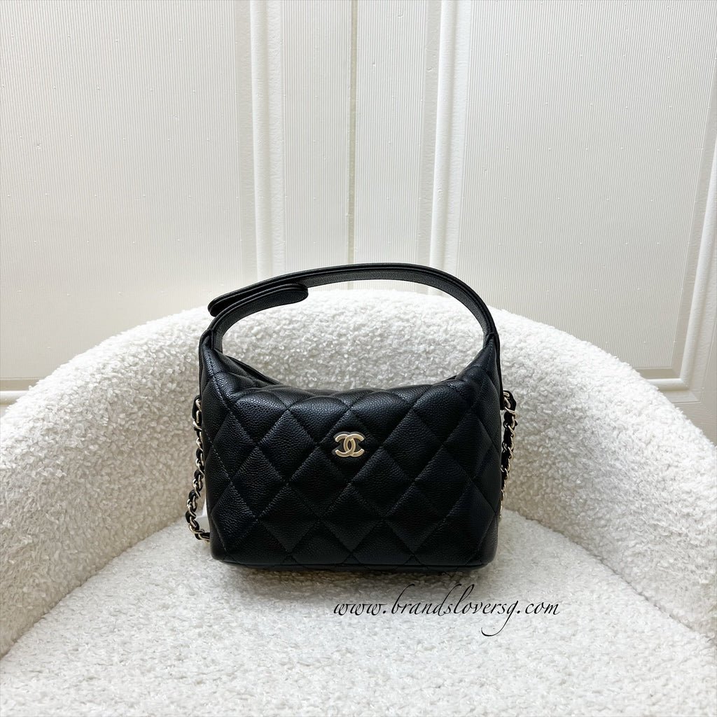 GLM-Classic Quilted Hobo Clutch on Chain in Black Caviar and LGHW (Model: AP4386)