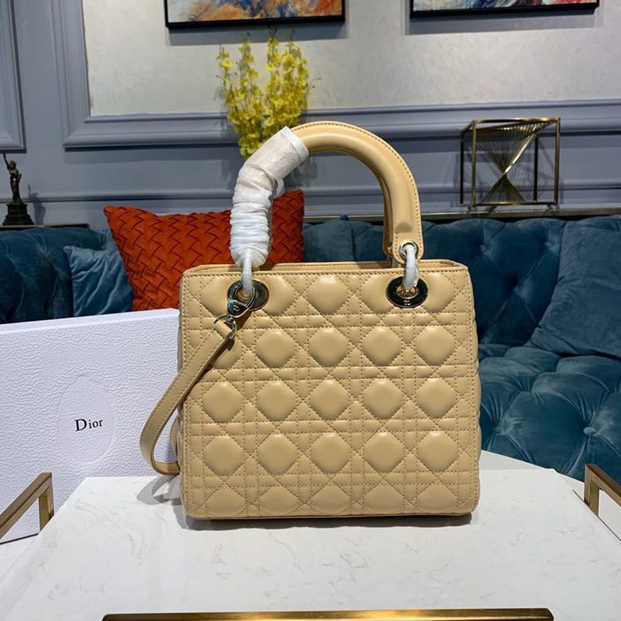 GLAMI MeGLAMIum Lady Bag Gold Toned Hardware Pale Yellow For Women 9.5in/24cm CD
