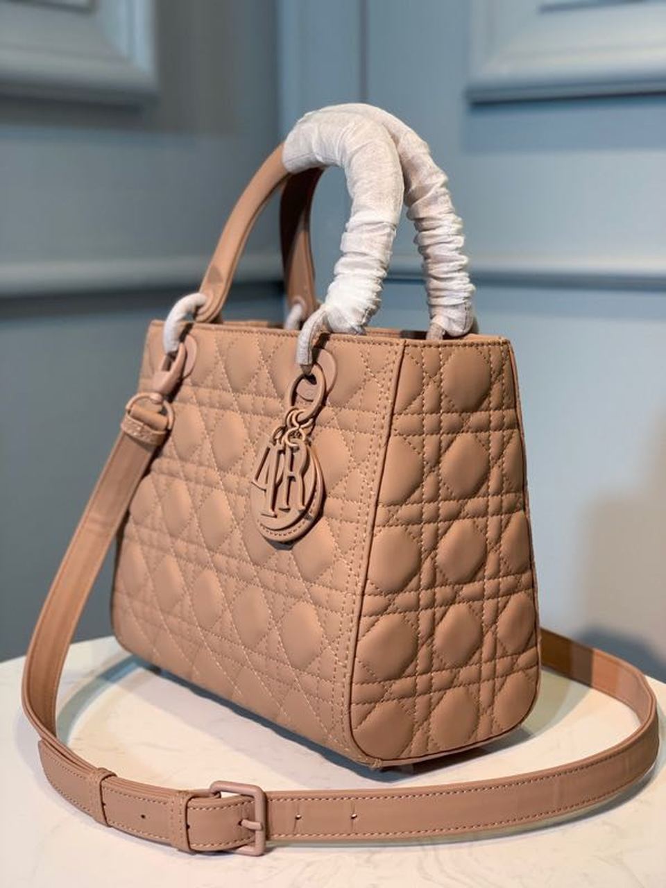 GLAMI MeGLAMIum Ultramatte Lady Bag Blush For Women, Women’s Handbags 9in/24cm CD M0565ILOI_M50P