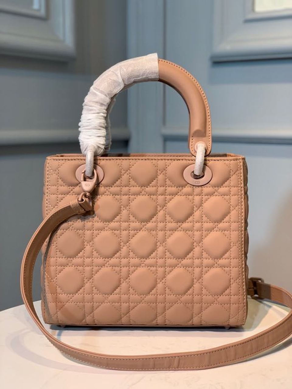 GLAMI MeGLAMIum Ultramatte Lady Bag Blush For Women, Women’s Handbags 9in/24cm CD M0565ILOI_M50P