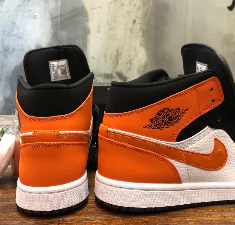 SAMC - NKE Shoes - 1872
