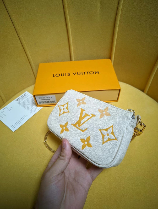 LOV2 Bags - Luxurious Bags  2470