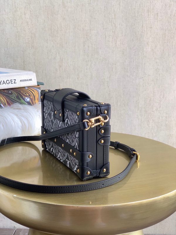 LOV2 Bags - Luxurious Bags  1344