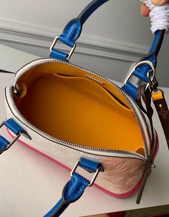 SAMC - LOV Bags - 3158