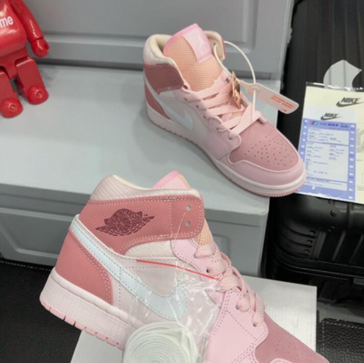 SAMC - NKE Shoes - 1604