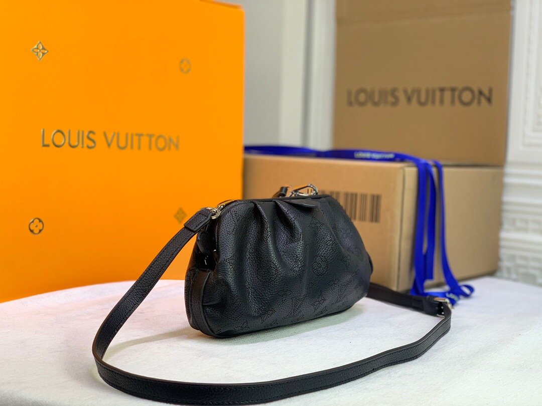 EN - New Arrival Bags LUV 122