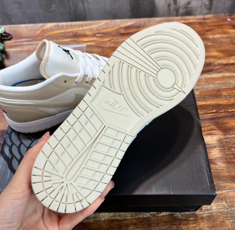 SAMC - NKE Shoes - 636