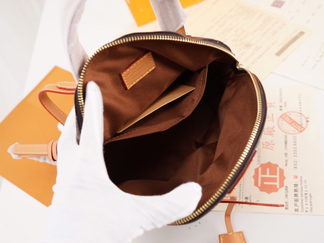 EN - New Arrival Bags LUV 003