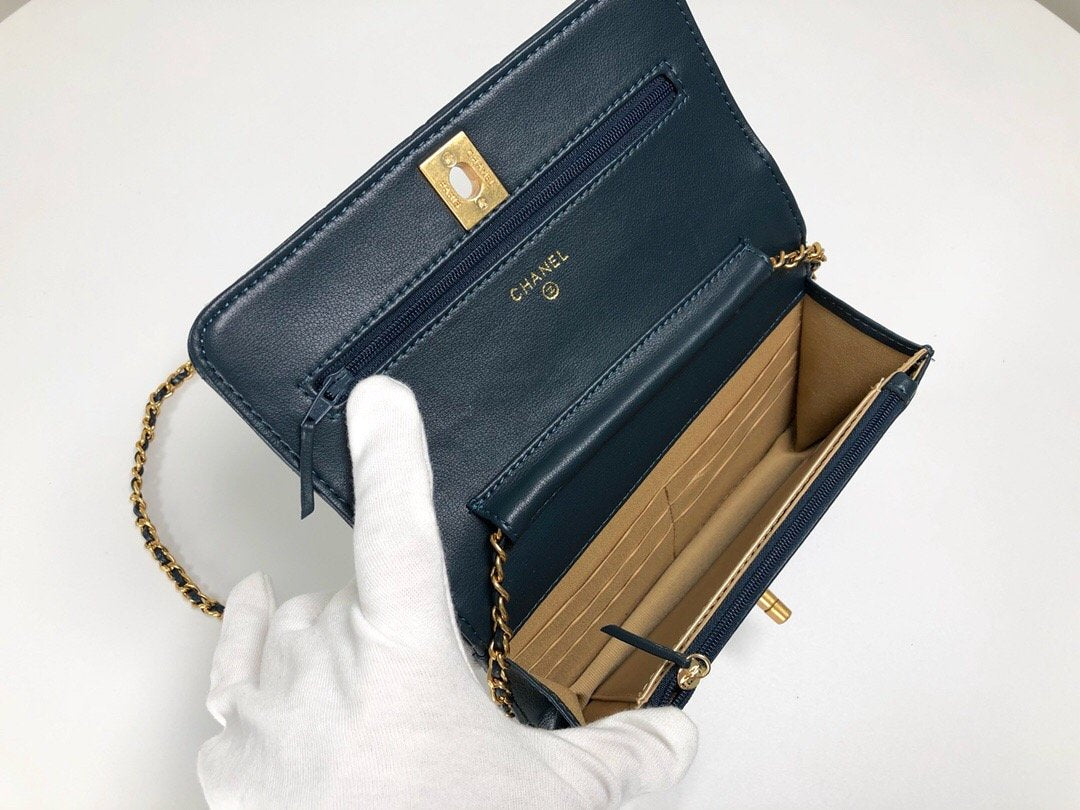 Designer bags by Chanel 077