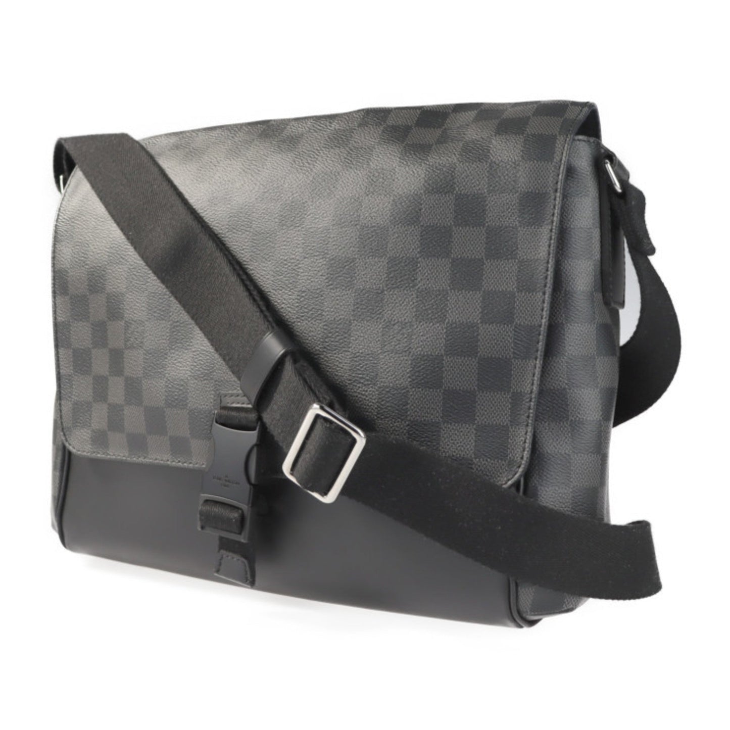 Functional and Luxurious Louis Vuitton Messenger Shoulder Bag