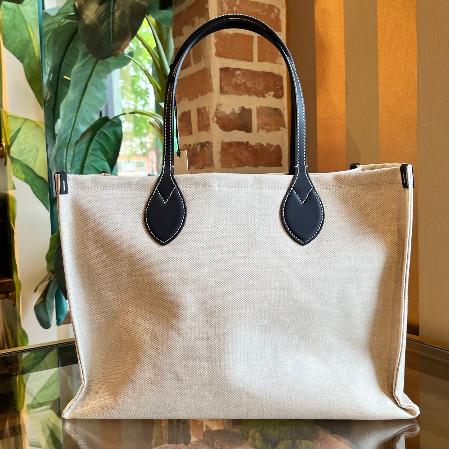 GUCCI Printed Logo Canvas Shopper Tote