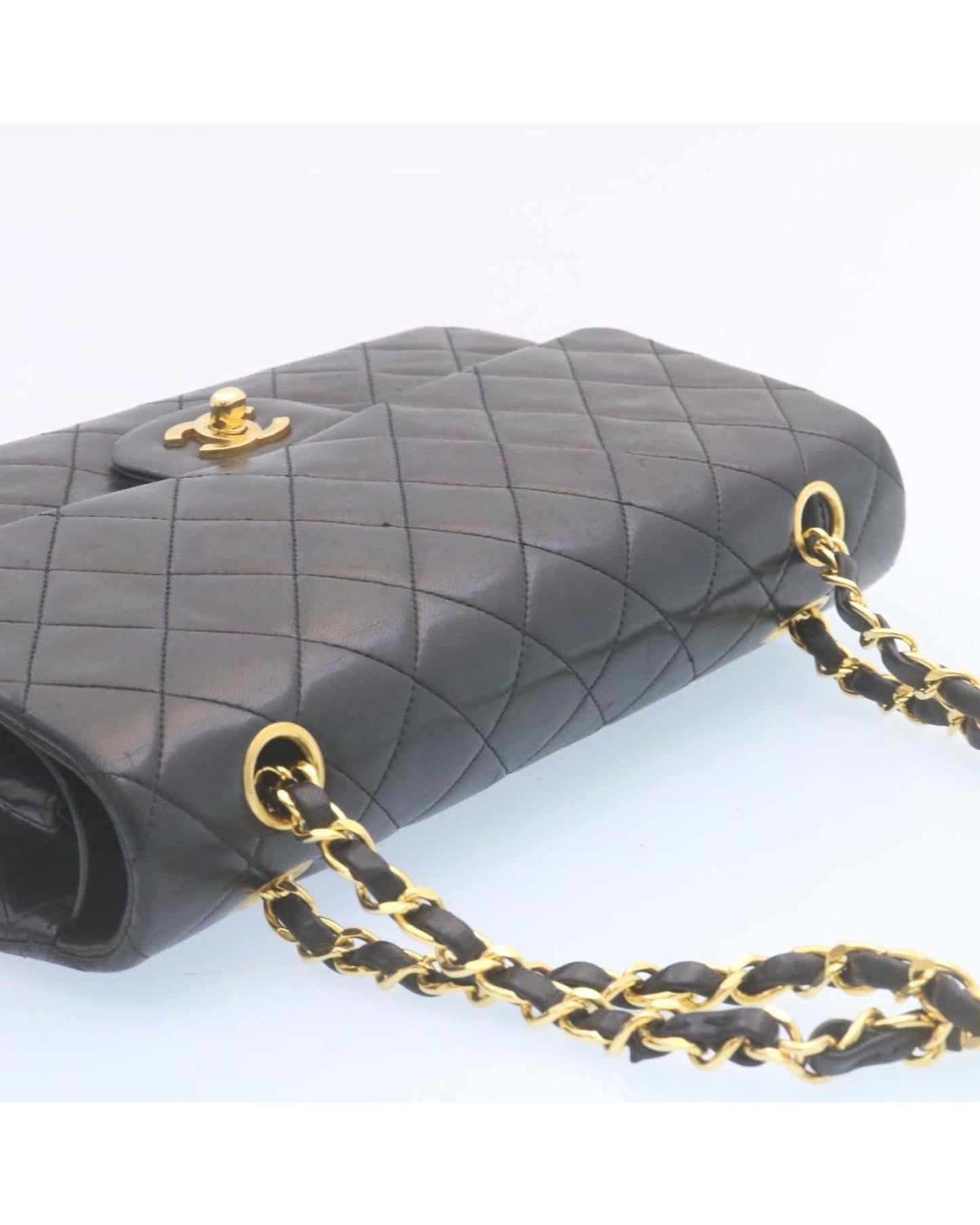 CHANEL Classic Flap Bag 255