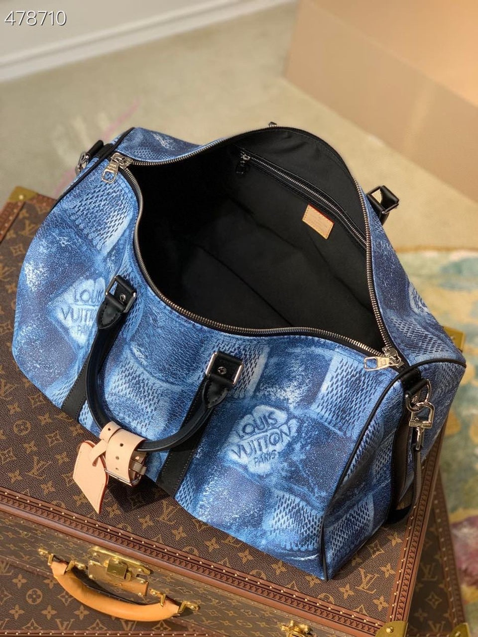 LV Keepall Bandouliere 50 Damier Salt Canvas OGLAMIan Blue For Men, Bags, Travel Bags 19.7in/50cm LV N50059