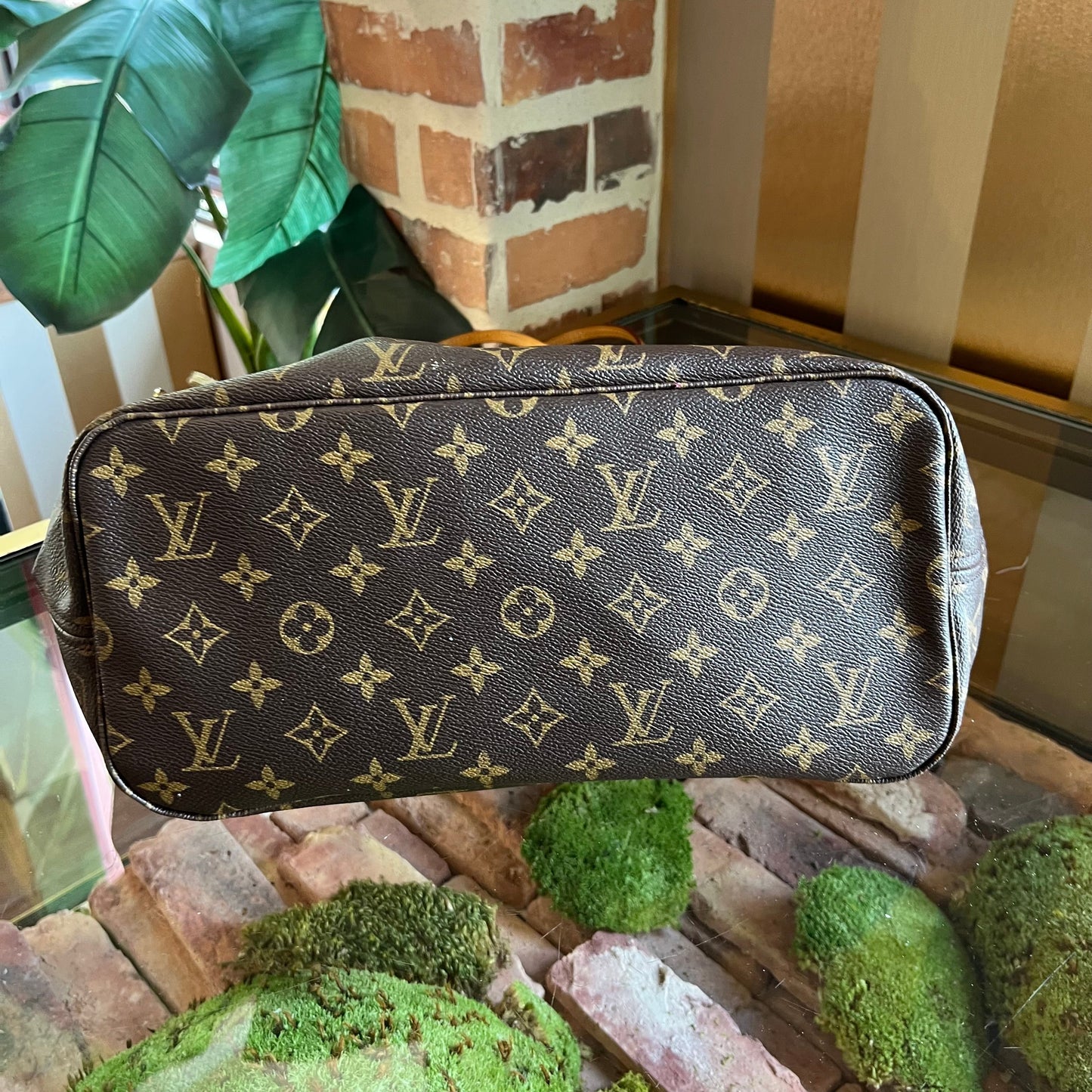 LOUIS VUITTON Neverfull MM Monogram Tote