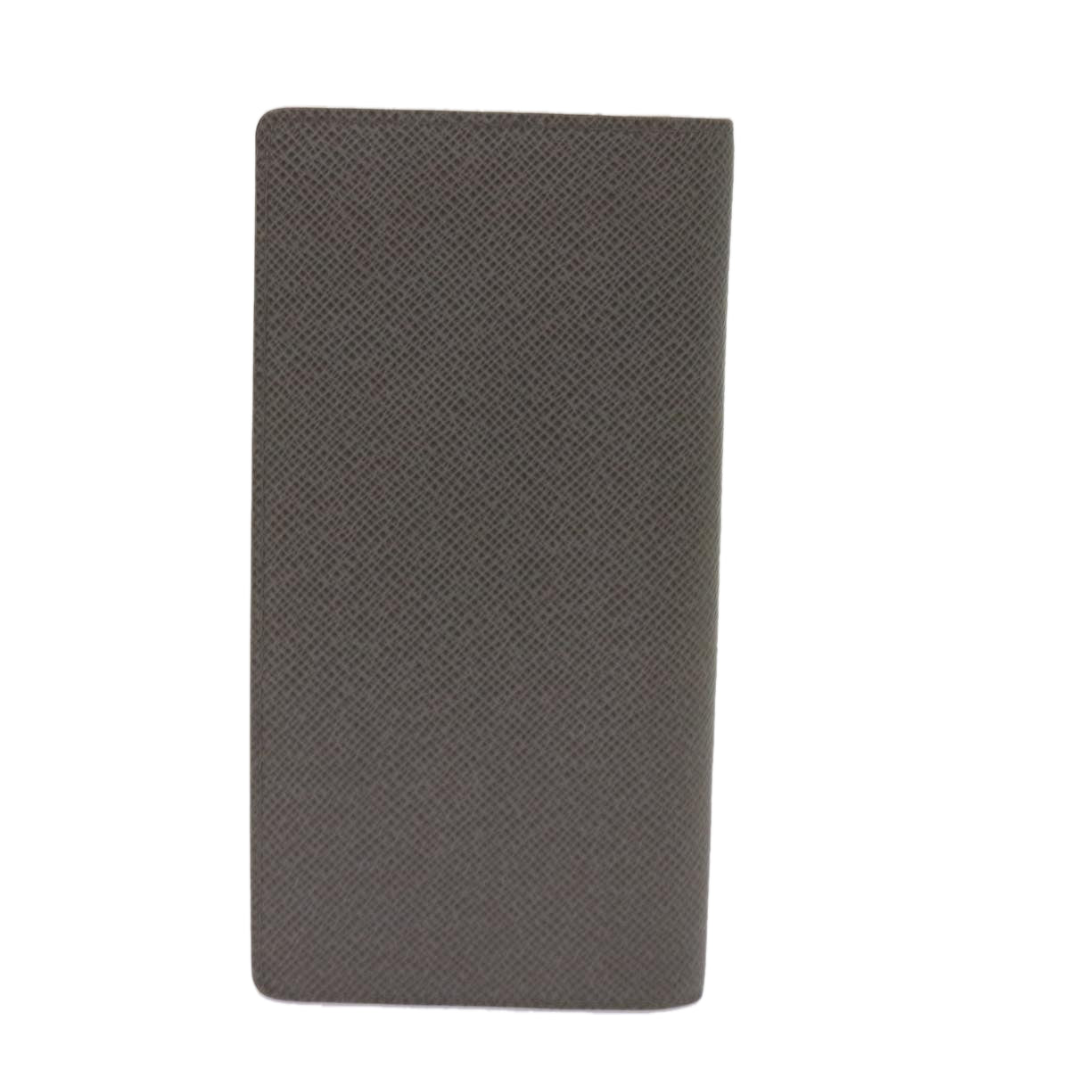 Sophisticated Taiga Leather Long Wallet with Ample SpaceEssentials