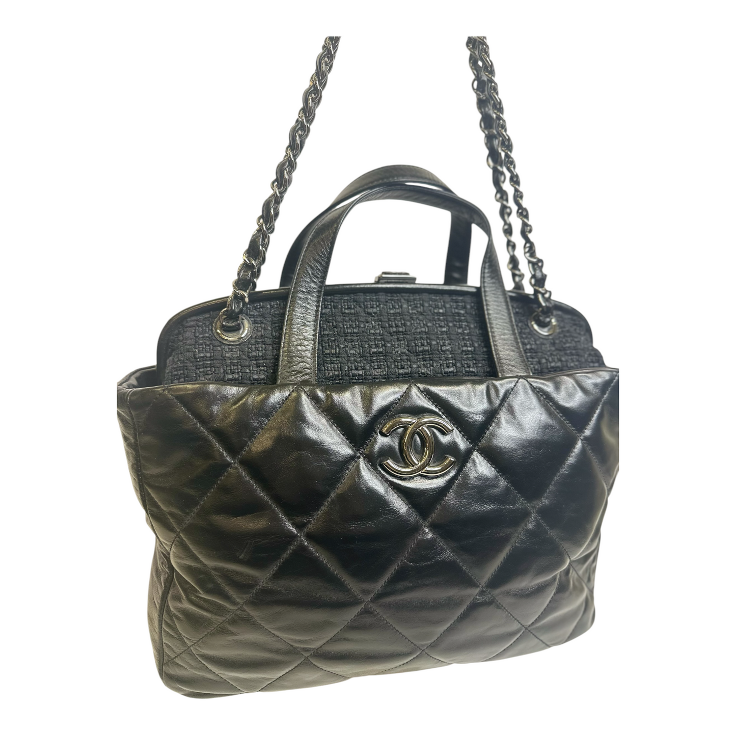 Chanel Portobello Quilted Glazed Calfskin Leather And Tweed Frame Shoulder Bag