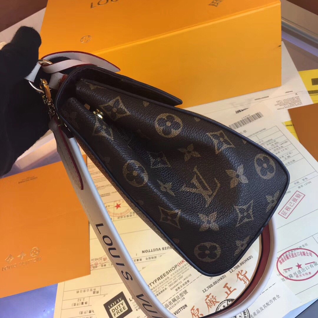 EN - New Arrival Bags LUV 207