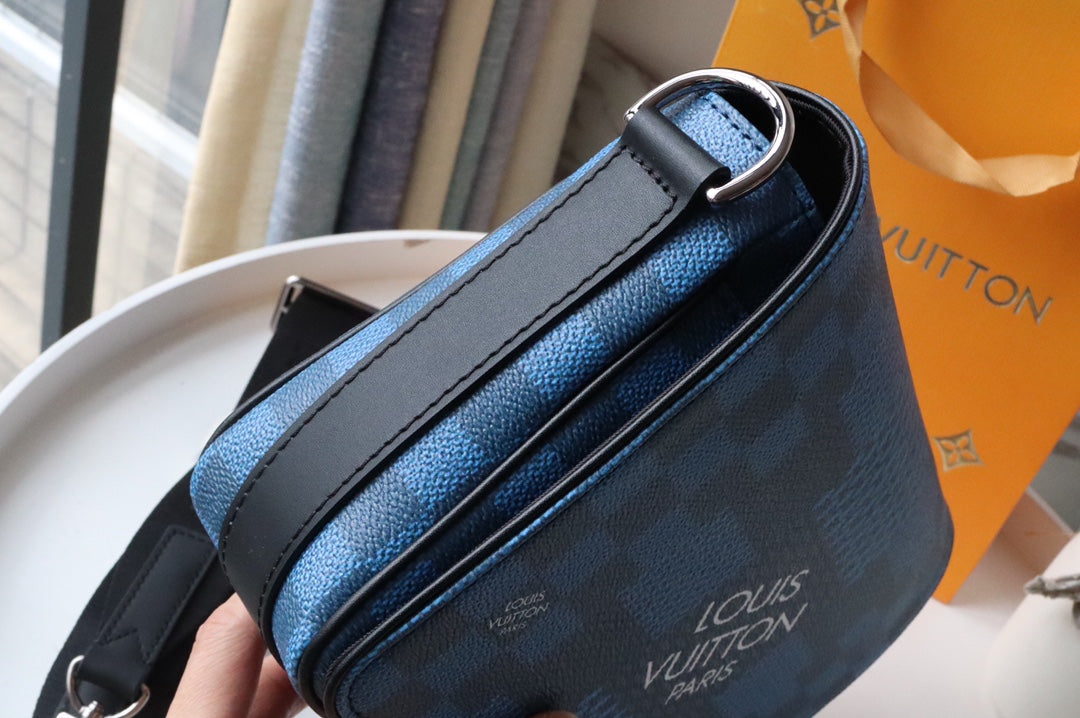 LV StuGLAMIo Messenger Damier Graphite Blue For Men, Bags, Shoulder And Crossbody Bags 9.3in/25.3cm LV N50026