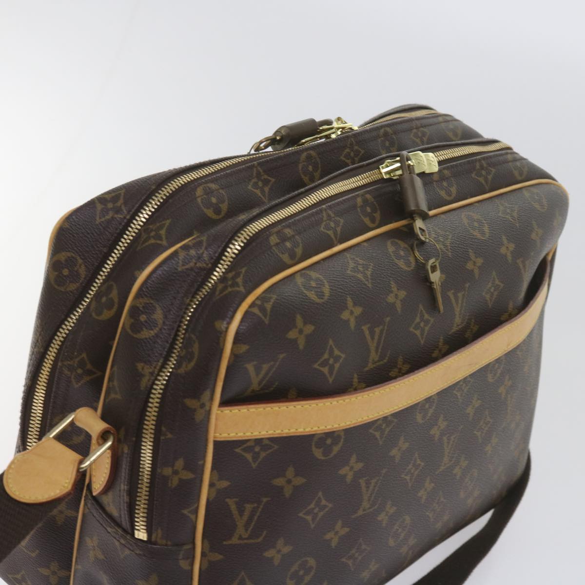 Bold Canvas Reporter Bag