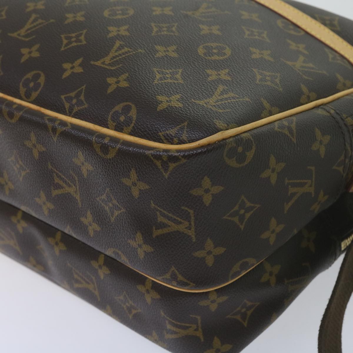 Bold Canvas Reporter Bag